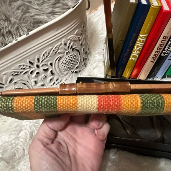 Gucci Colorful Woven Wallets - Picture 7 of 10